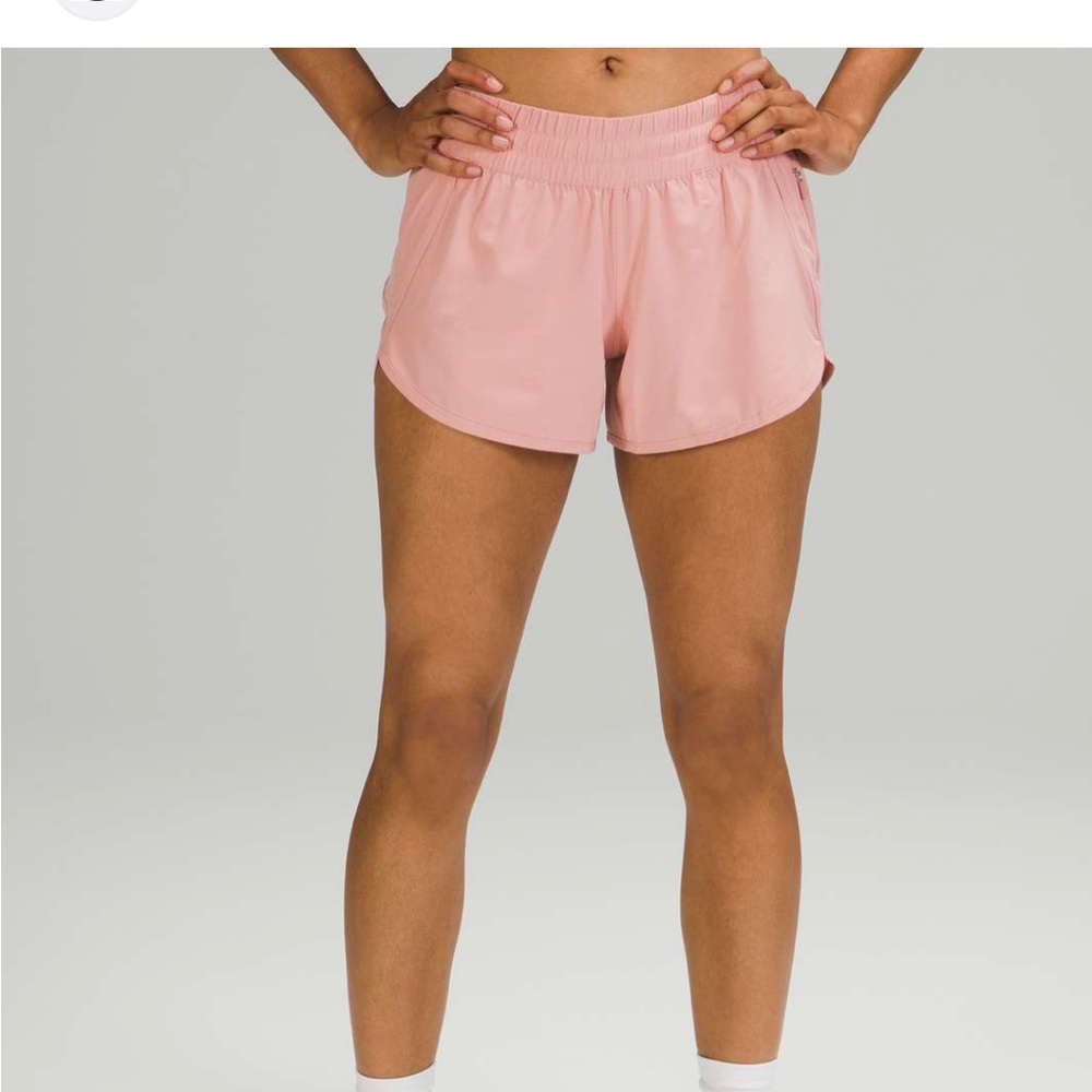 Lululemon Tracker Low Rise 4” Sz 8 Pink Puff